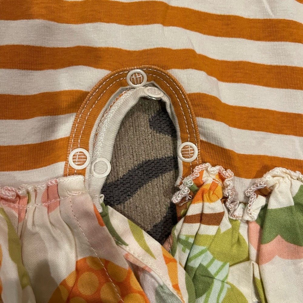 Newborn fall romper - Picture 3 of 4